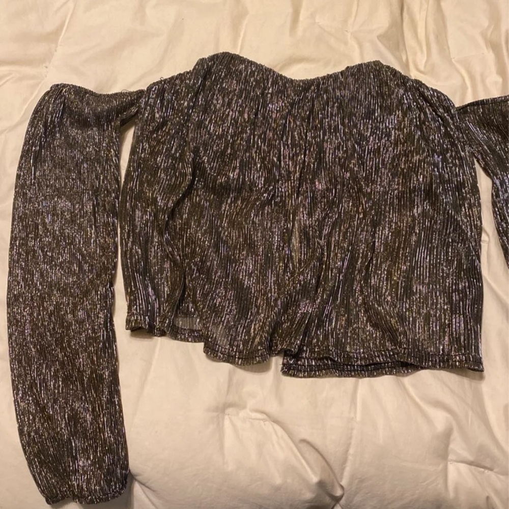Sparkly gold shoulderless top